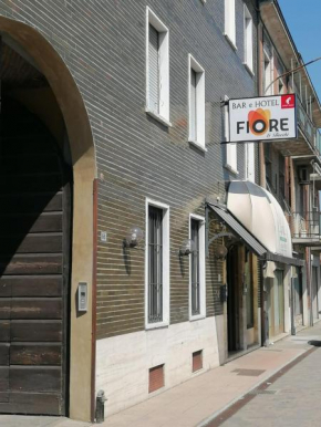 HOTEL FIORE & Fiocchi